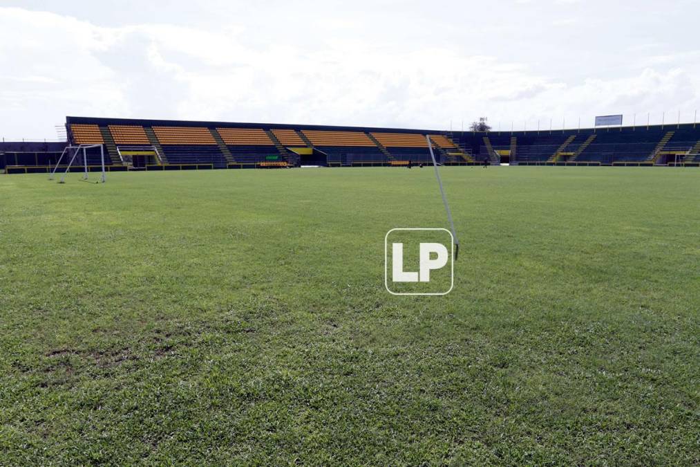 Los huracanes en el 2020 afectaron la grama del estadio del Parrillas One, pero ahora luce en mejores condiciones.