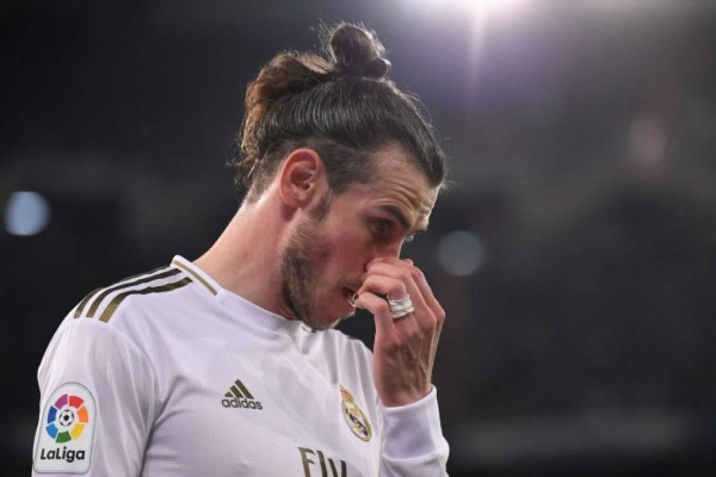 Gareth Bale, cabizbajo al final del partido.