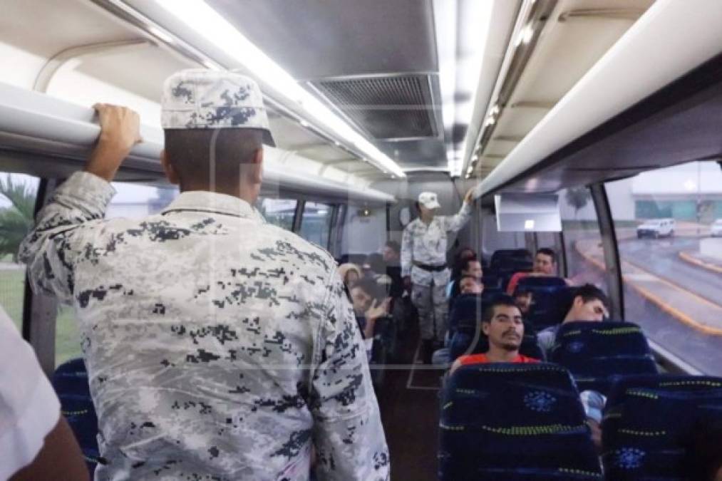 Las autoridades hondureñas también esperan hoy la llegada de una docena de autobuses que trasladan a 441 migrantes procedentes de las localidades mexicanas de Acayucan, Tapachula y Ciudad de México, con lo que sumarían 681 los deportados este martes.