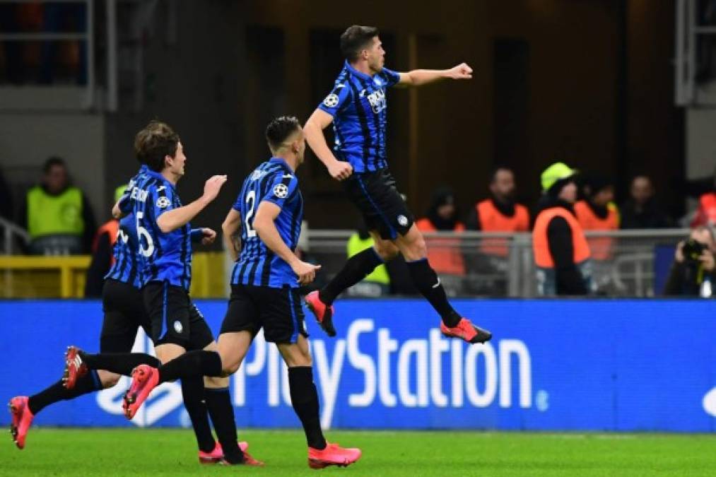 El mediocentro suizo Remo Freuler hizo el 4-0 del Atalanta y así lo celebró, con tremendo salto.