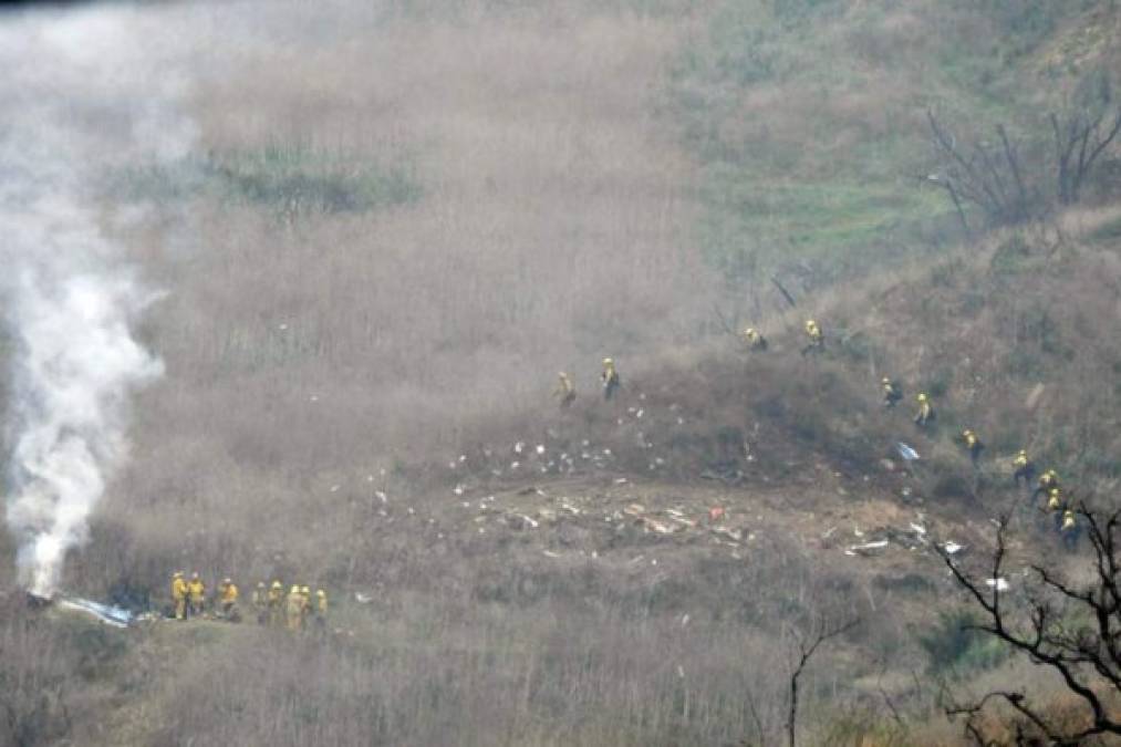 Las condiciones climáticas tampoco acompañaron, ya que el helicóptero debió volar en medio de una densa niebla. Pese a esto, el piloto recibió una aprobación especial para poder emprender el viaje.