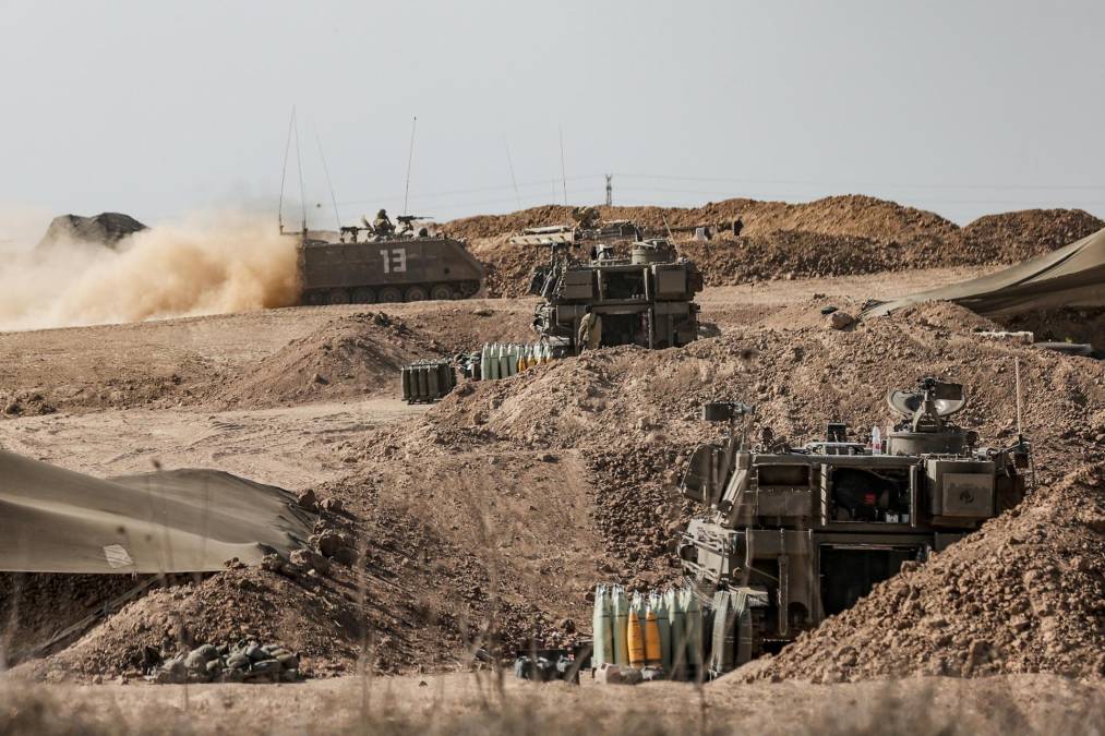 A pesar de los llamados a una tregua, Israel ha intensificado desde el viernes sus ataques aéreos y sus incursiones terrestres en el enclave. 