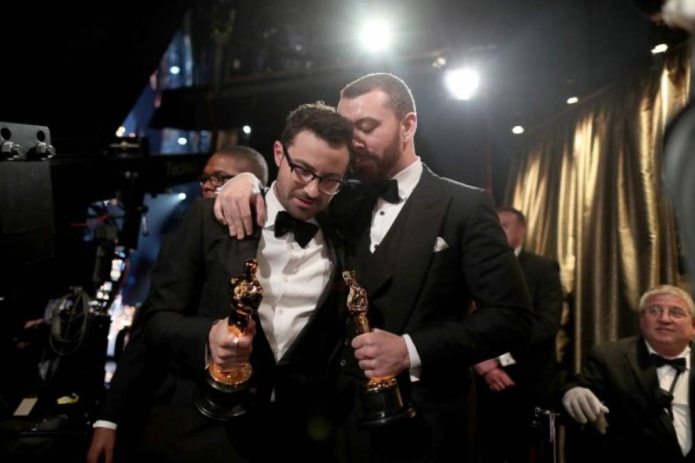 Premios Oscar 2016: Sam Smith le ganó a Lady Gaga en mejor canción. La canción de Spectre fue la elegida por la Academia.