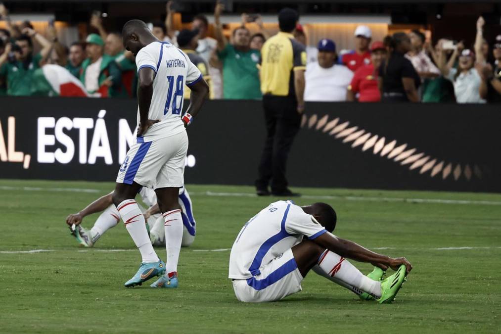 Los jugadores panameños quedaron tristes y llorando tras perder la final de la Copa Oro 2023.