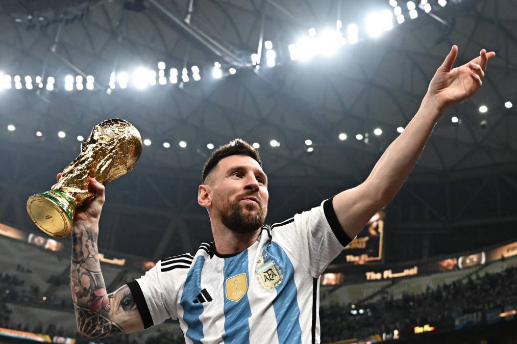 Lionel Messi, a la cadena TUDN en septiembre: “Kylian es un jugador diferente, una bestia que es muy fuerte en el uno contra uno, que va al espacio, es muy rápido y marca muchos goles”.