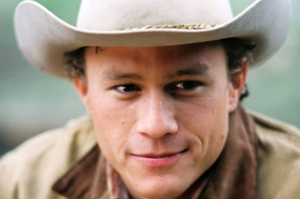 Heath Ledger fue encontrado muerto en su apartamento de Nueva York el 22 de enero de 2008. Su asistenta le encontró boca abajo y desnudo a los pies de su cama. <br/>En su cuarto la policía halló pastillas para dormir y otros medicamentos antidepresivos con receta. Heath es recordado por ser el mejor Joker de la historia, además de su protagónico en Secreto en la montaña.