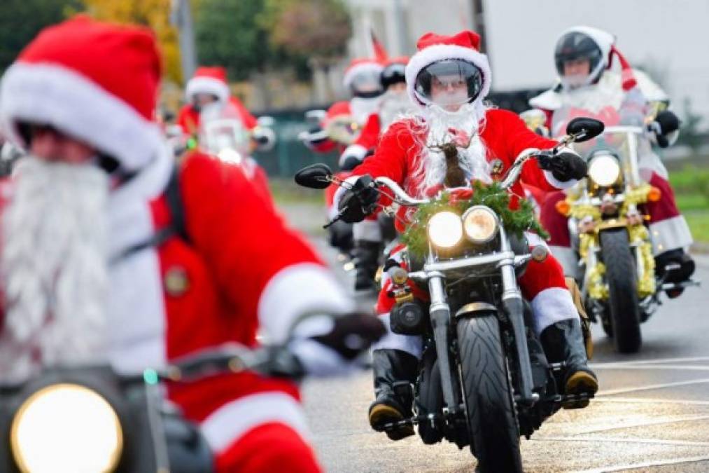 En Alemania celebraron una maratón de 'Santas en Harley Davidson' este fin de semana.