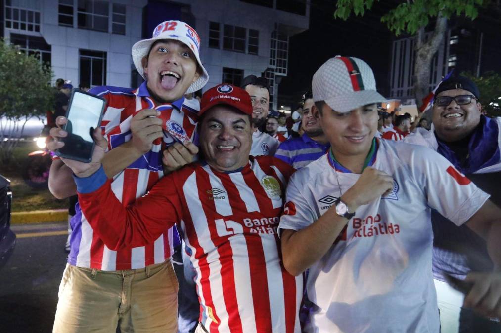 ¡Locura en Tegucigalpa! Así celebraron el bicampeonato de Olimpia