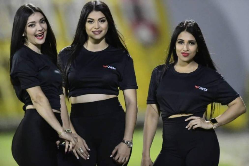 Ellas fueron sensación en el estadio Morazán durante el partido Real España-Real de Minas.