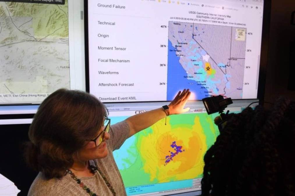 El foco sísmico se ubicó a 10,7 km de profundidad cerca de Searles Valley, una zona relativamente poco urbanizada 240 km al noreste de Los Ángeles, según datos actualizados del Servicio Geológico de Estados Unidos (USGS).