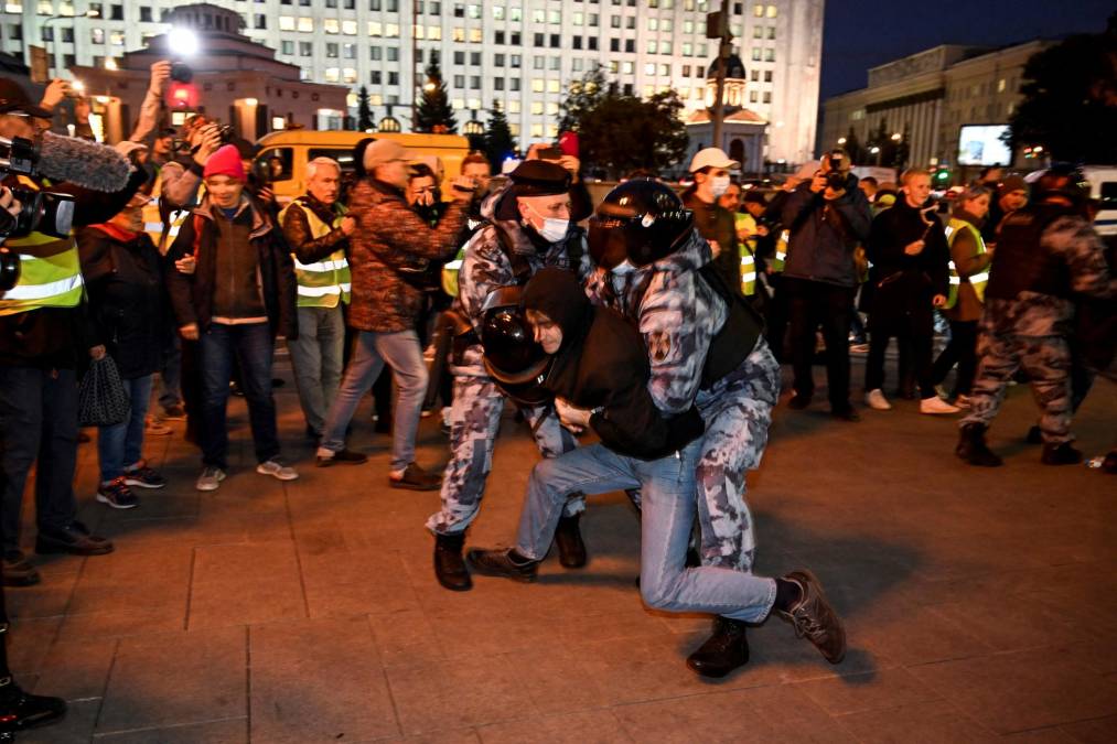 En Moscú, al menos 1.026 personas fueron detenidas durante las manifestaciones contra la movilización de reservistas para la ofensiva en Ucrania.