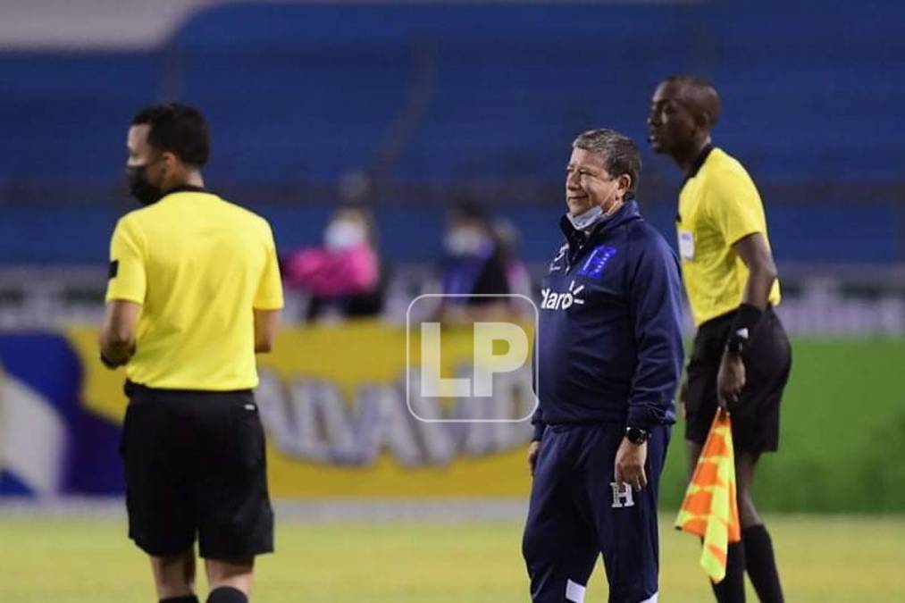 Hernán ‘Bolillo‘ Gómez estuvo hasta el autogol de Denil Maldonado a pie de campo, después se fue al docout y de ahí no se movió.