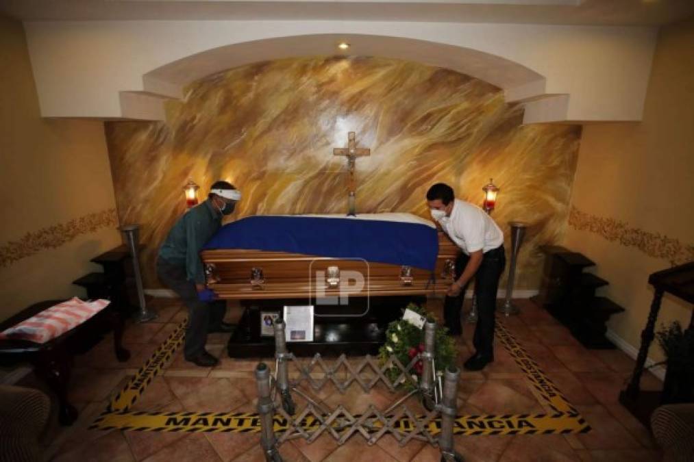 Tras el funeral, el entierro de Chelato Uclés se realizará el viernes.