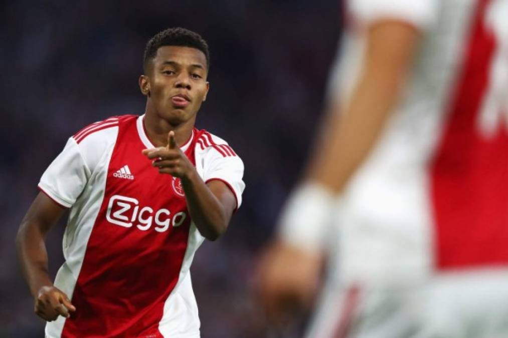 David Neres - El extremo brasileño sorprendió con el Ajax en esta temporada. Fue una pesadilla para el Real Madrid.