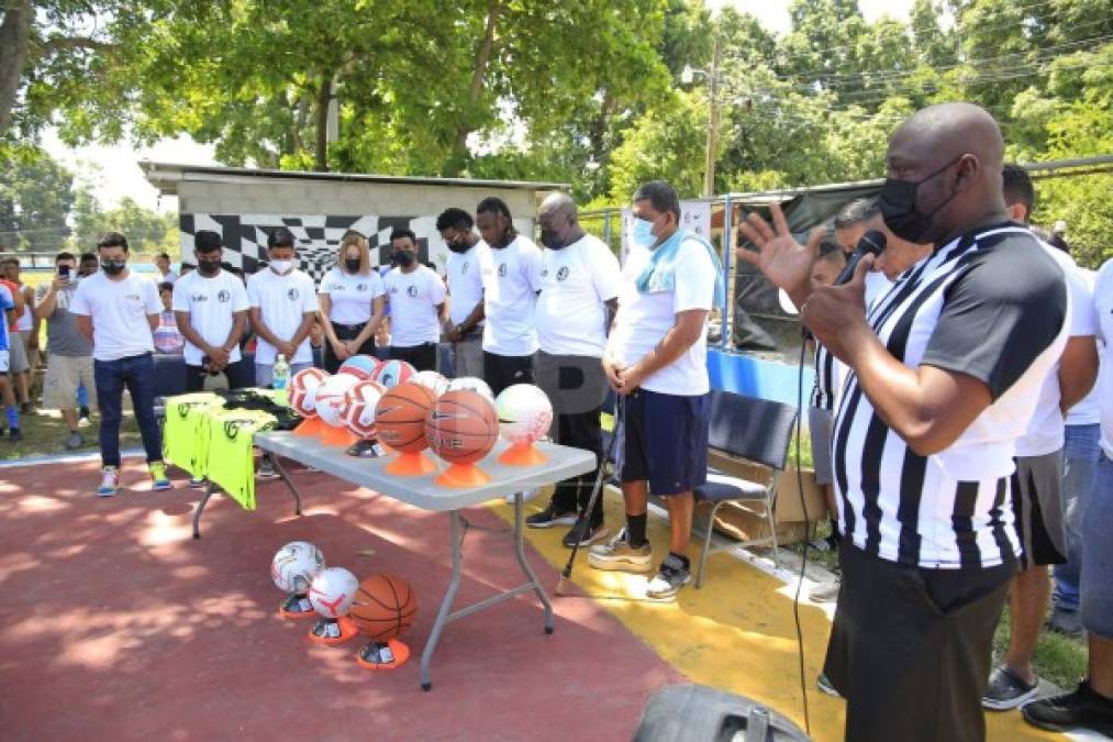 El delantero de la Selección de Honduras y del Boavista contribuyó por medio de la Fundación Alberth Elis junto a un comité para ayudar a mejorar las instalaciones del complejo deportivo de la colonia Suyapa.