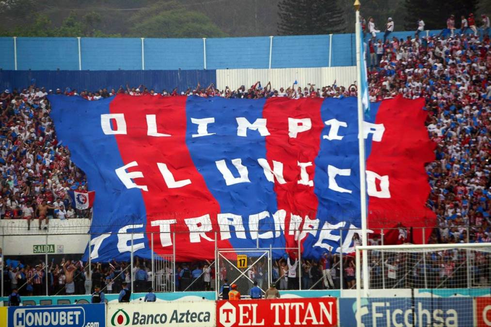 La Ultra Fiel alentó sin parar al Olimpia en la Gran Final ante Olancho FC.