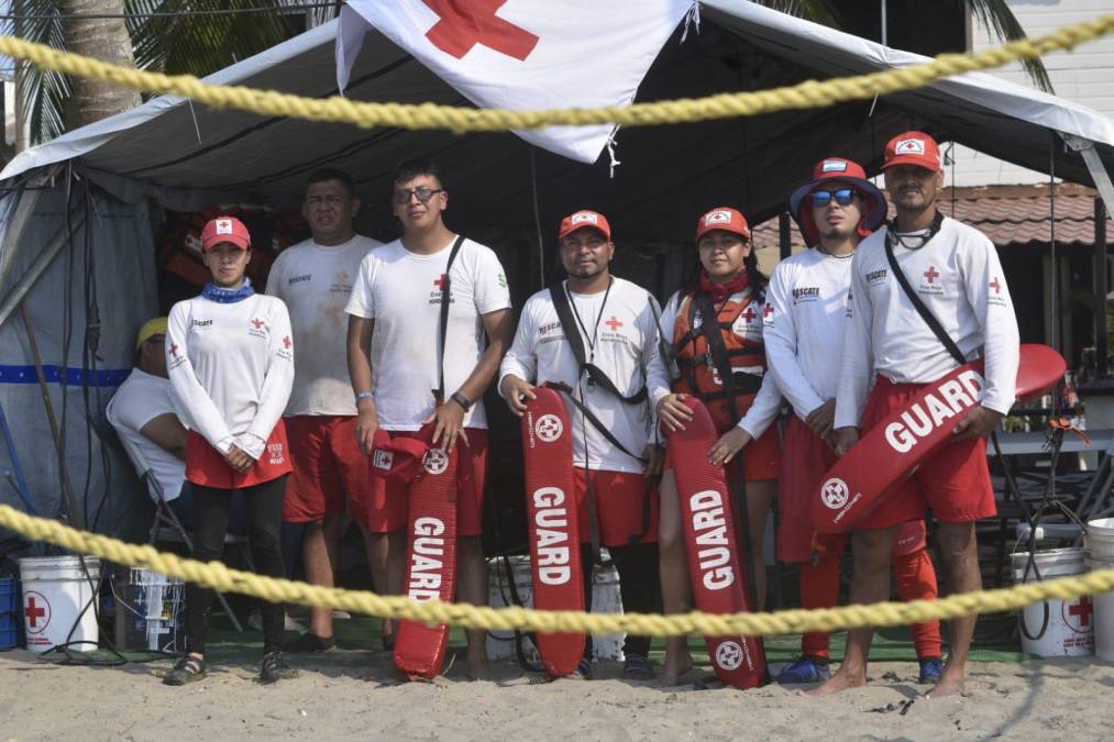 El equipo de rescatistas listo para brindar apoyo en este verano 2023. 