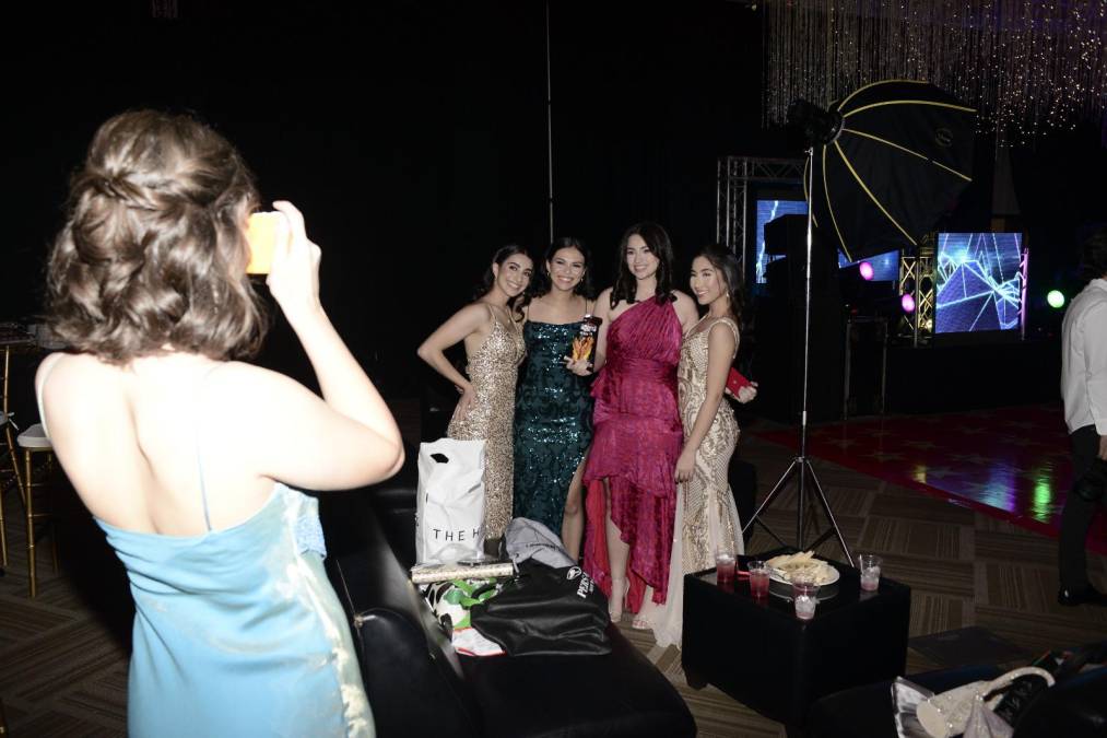 Las fotografías fueron parte ineludible de la “prom night”.