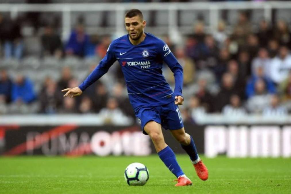 El mediocampista croata Mateo Kovacic, cedido por el Real Madrid al Chelsea de Inglaterra. No podría prorrogar el préstamo ya que la FIFA no permite que los ingleses firmen nuevos jugadores, ya sea en concepto de cesión o de traspaso.