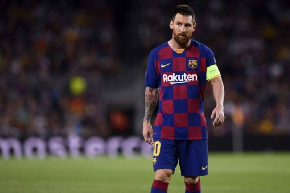 Lionel Messi ha desarrollado toda su carrera en el F. C. Barcelona de la Primera División de España y en la selección argentina, equipos de los que es capitán.