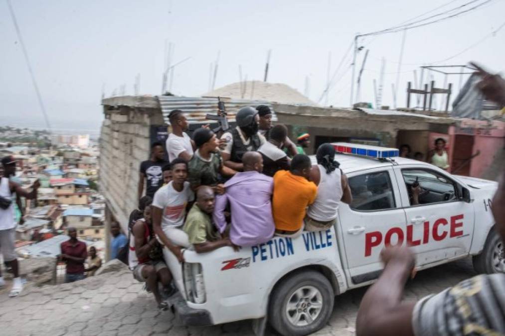 Policía de Haití captura a supuestos asesinos de Moise en sangriento operativo