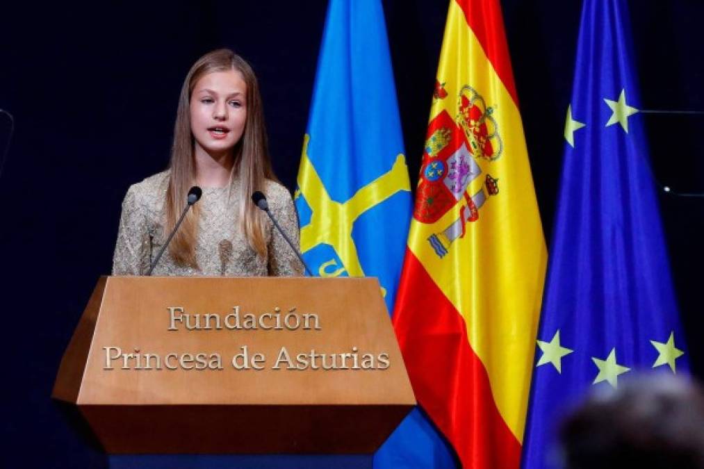 Aclaró que la futura reina de España no recibirá un trato preferencial por ser quien es: 'Absolutamente, no será tratada de manera diferente. De hecho, de eso nos enorgullecemos. Cada estudiante es igual, sin importar su origen o procedencia'.<br/>