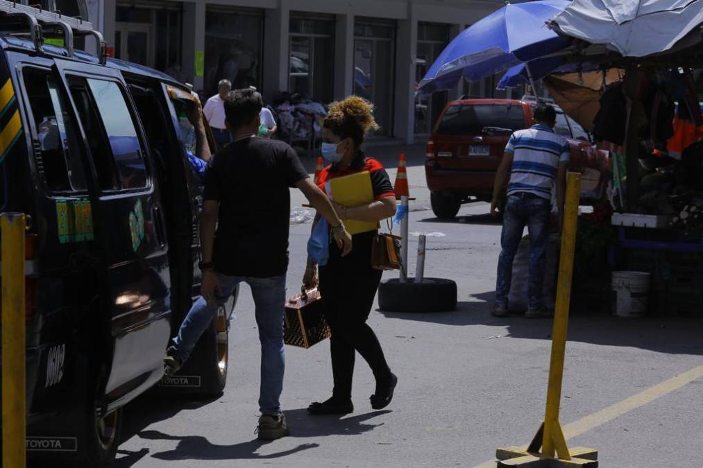 Se estima que más de 300 mil personas utilizan el transporte público en San Pedro Sula.