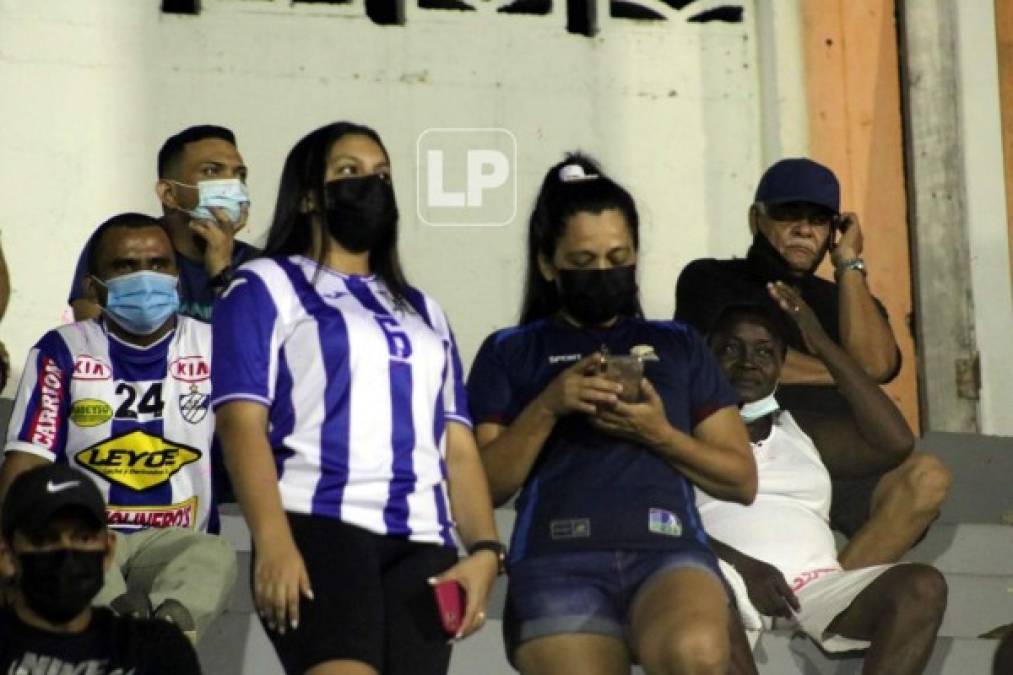 El estadio Ceibeño contó con un buen número de aficionados del Victoria.