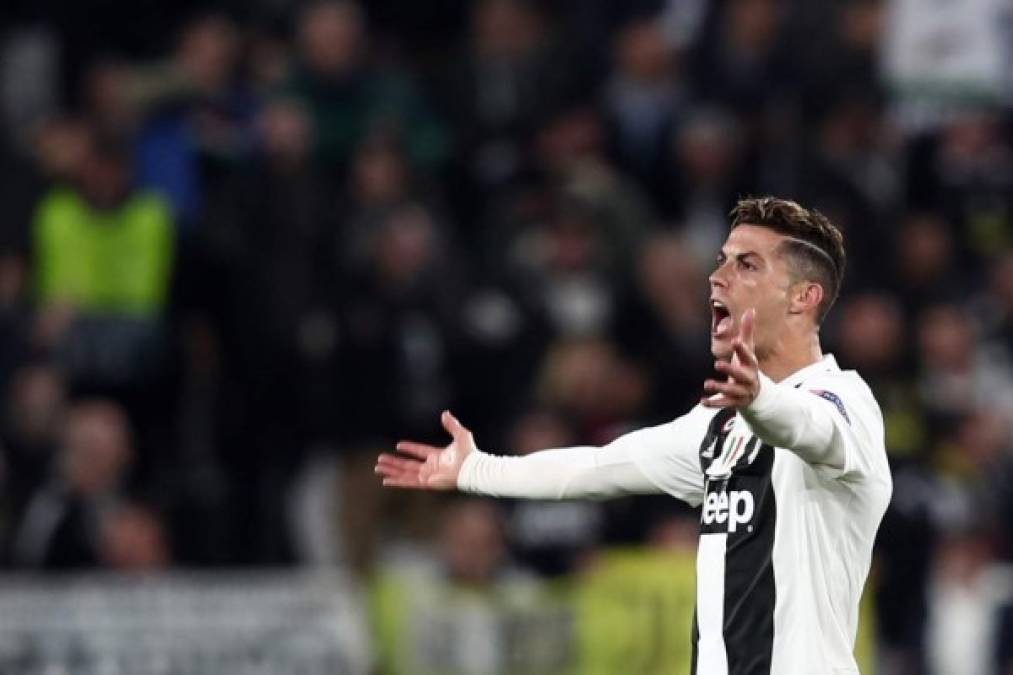 El portugués Cristiano Ronaldo abrió el marcador poco antes de la media hora de juego (28), poniendo en ventaja a los italianos en la eliminatoria (1-1 en la ida), pero los holandeses le dieron la vuelta con goles de Donny Van de Beek (34) y Matthijs De Ligt (67).