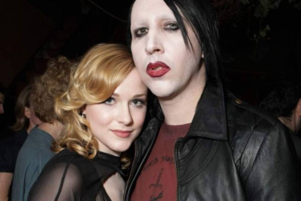 'El nombre de mi abusador es Brian Warner, también conocido en el mundo como Marilyn Manson', escribió la actriz en su cuenta de Instagram. Wood y Manson comenzaron su relación cuando ella acababa de alcanzar la mayoría de edad y él prácticamente le doblaba los años.<br/>