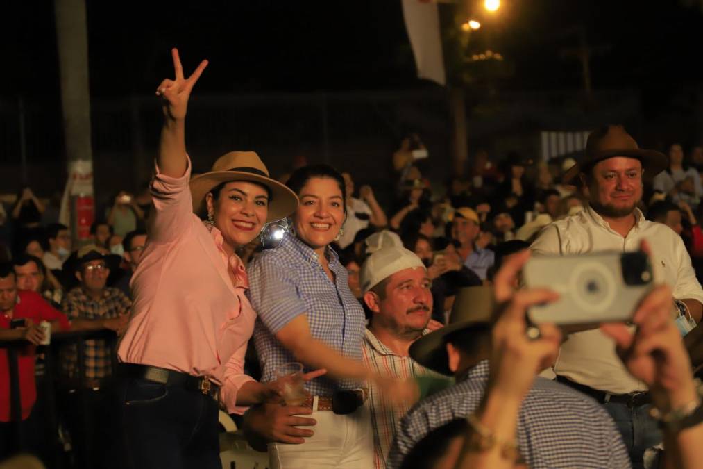 FOTOS: Los hondureños disfrutaron una fiesta con Los Tigres del Norte