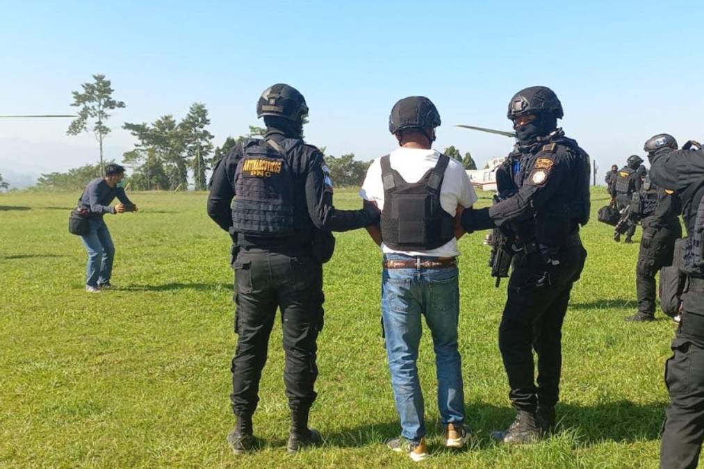 De acuerdo con las investigaciones de la Policía, la banda de “Wicho Veneno” recibe en Honduras la droga que llega vía marítima desde Colombia y Ecuador.