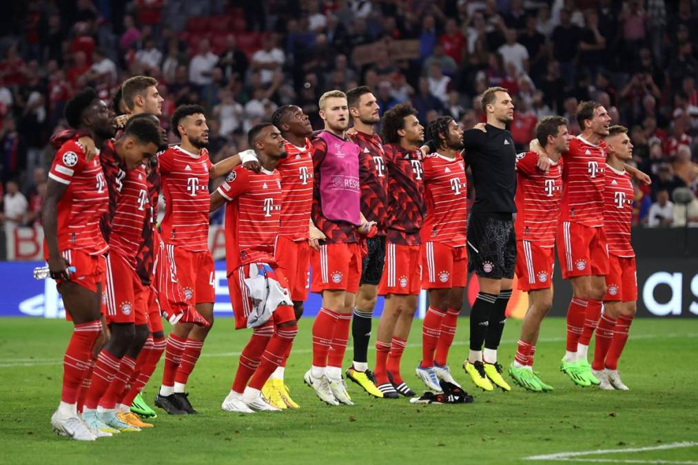 El recibimiento a Lewandowski en Allianz Arena, su frustración, enfado de Xavi, festejo del Bayern y ¿Vinicius se burla del Barça?