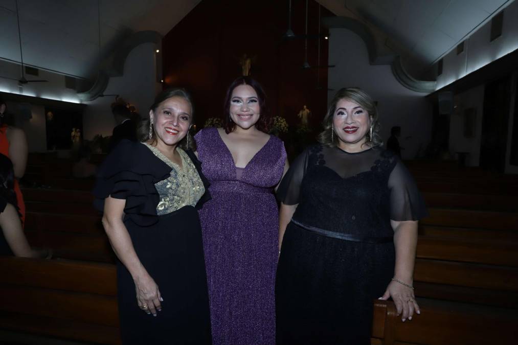 Glenda Murcia, Josselyn Meza y Dora Córdova
