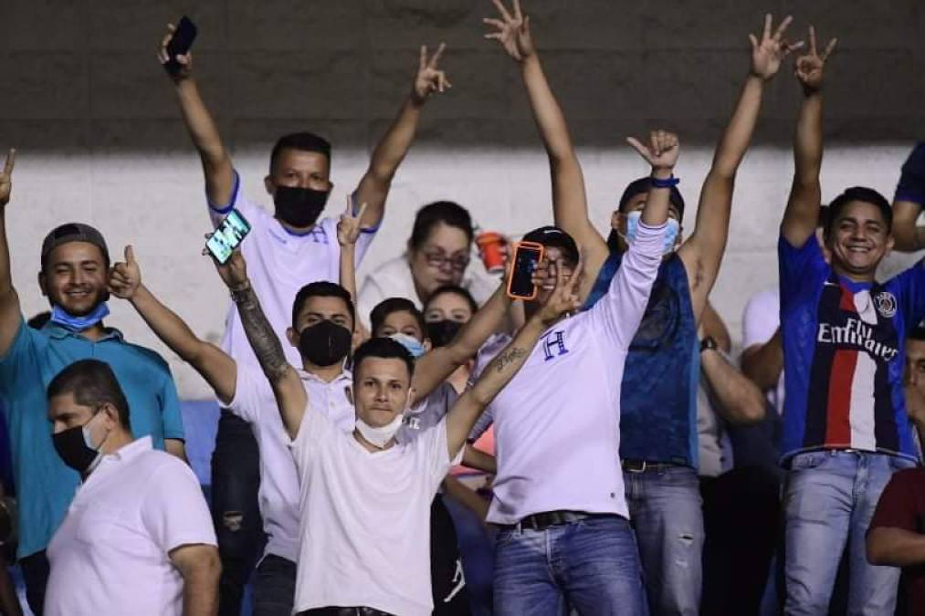 Ellos dijeron “sí” a la Selección de Honduras y asistieron al estadio Olímpico.