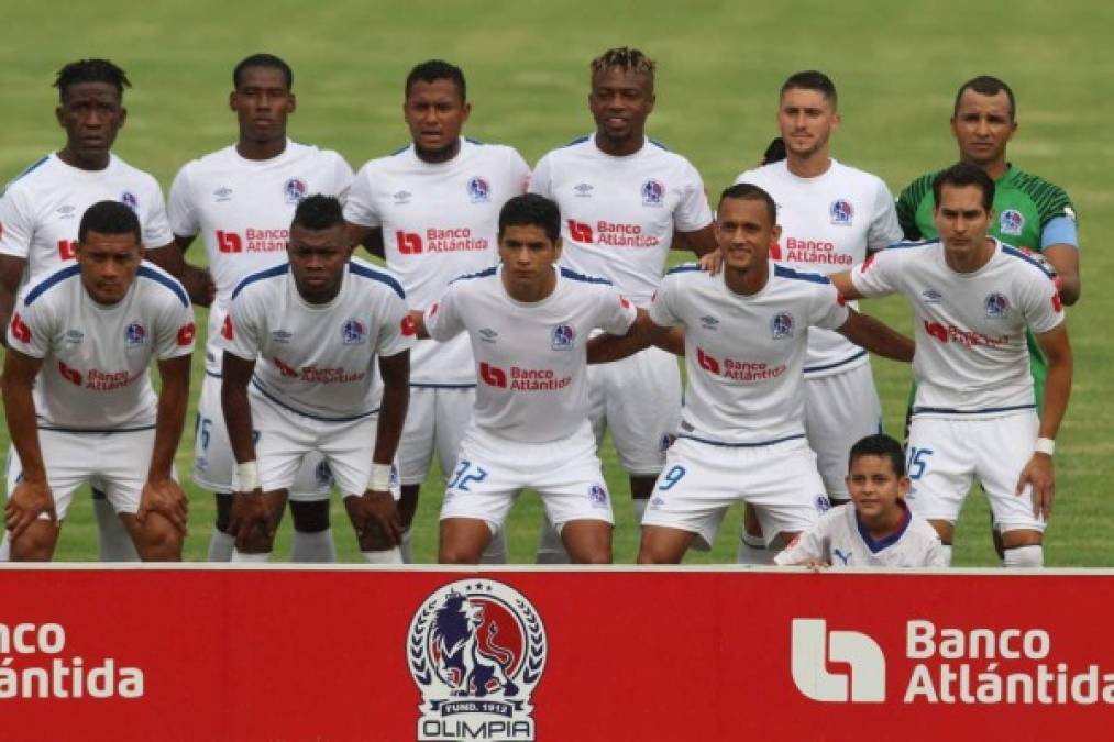 El 11 titular del Olimpia con Donis Escober, Kevin Alvarez, Elmer Guity, Esteban Espindola, Dabirson Castillo, Ever Alvarado, Carlos Will Mejía, Hendry Thomas, Marcelo Canales, Carlos Pineda y Diego Reyes.