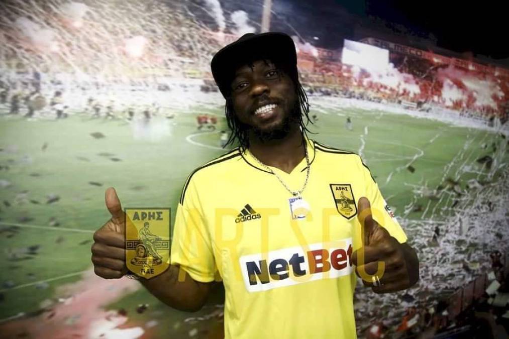 OFICIAL: El Aris, club griego en donde milita el hondureño Luis Palma, ha fichado al atacante marfileño Gervinho. El atacante llega procedente del Trabzonspor de Turquía y anteriormente pasó por clubes como el Parma, la Roma y el Lille.