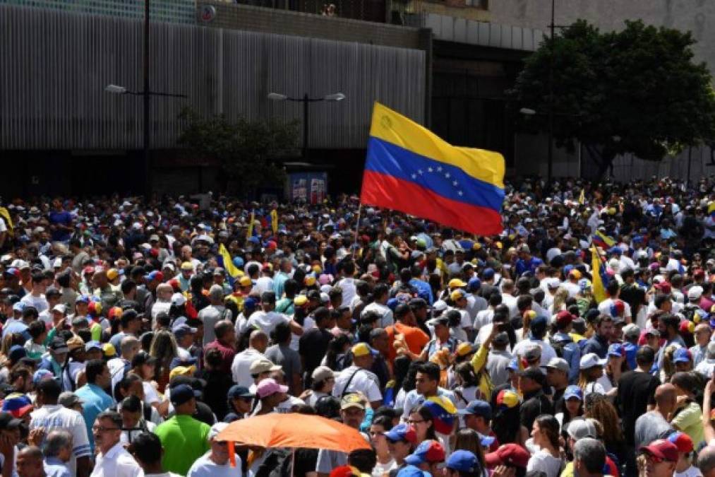 Bajo el joven liderazgo de Guaidó, la oposición trata de superar sus fracturas y reanimar a sus seguidores, fijando una nueva hoja de ruta que lleve al fin de dos décadas de gobierno socialista.