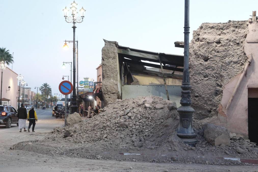 Vista de los daños ocasionados en Marrakech por el terremoto que azotó anoche Marruecos y que ha ocasionado 632 muertos y 329 los heridos, según los últimos datos difundidos este sábado por el Ministerio del Interior marroquí. 