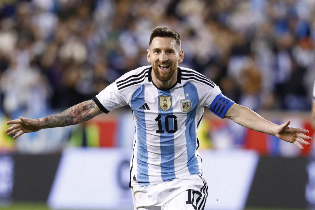 <b>El jugador con más mundiales (En general):</b> Aunque esta lista es compartida, Messi se uniría al primer lugar con más justas mundialistas con Gianluigi Buffon (Italia), Antonio Carbajal y Rafael Márquez (Mexico). 