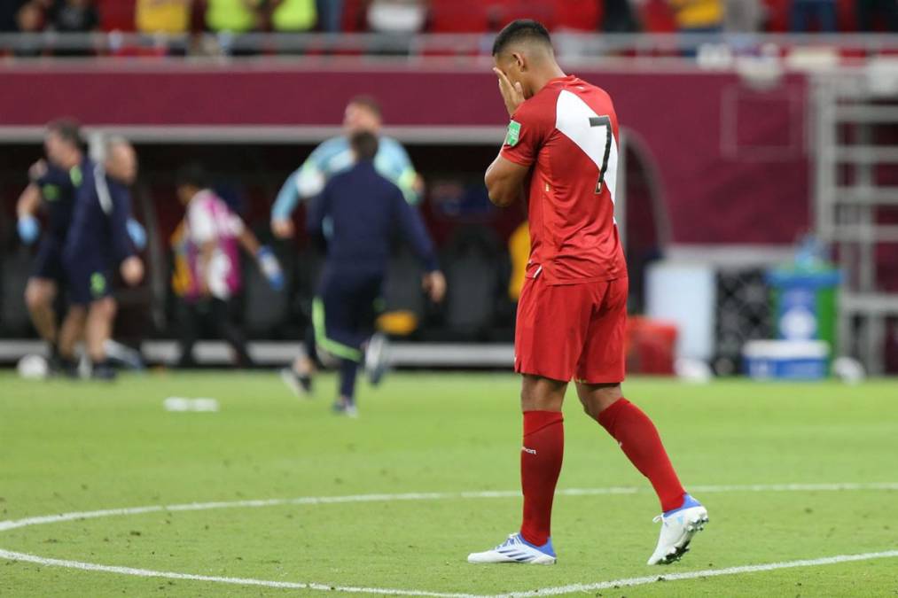 Alex Valera erró el último penal de los peruanos que quedaron afuera de la Copa del Mundo.