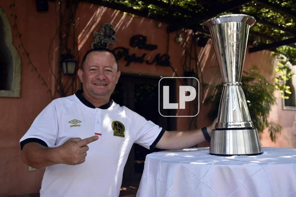 Algarabía por Olimpia y la copa de campeón de Liga Concacaf en San Pedro Sula