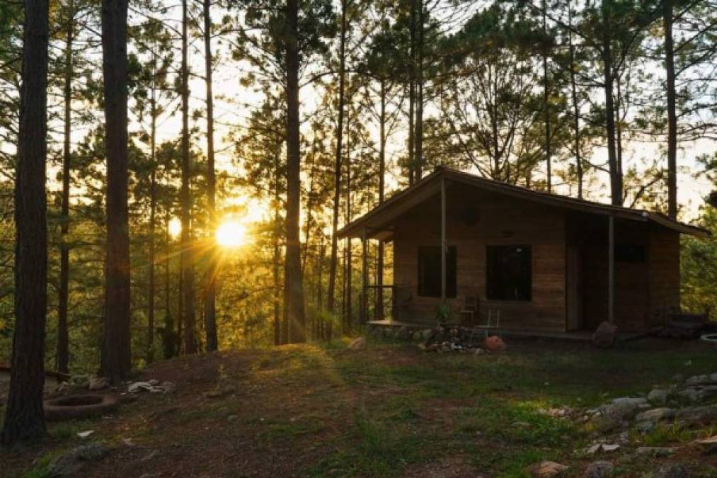 Cabaña Casa escondida Tatumbla (Foto: Jan Rivera Hn)<br/><br/>Muy cerca de Tegucigalpa, esta opción en cabaña ofrece la armonía del bosque a pocos kilómetros de la capital hondureña. <br/><br/>