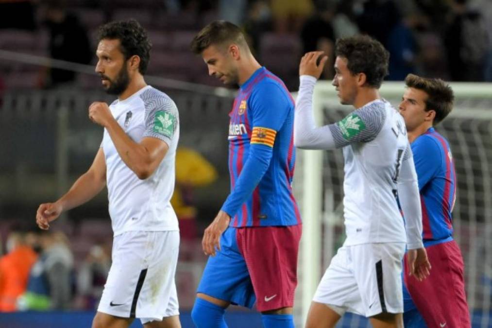 Con este empate el Barcelona, que hace seis días empezó la Champions con una derrota 3-0 en el Camp Nou ante el Bayern Múnich, es séptimo con 8 puntos, a 5 del Real Madrid y a 3 del Atlético (2º).<br/><br/>