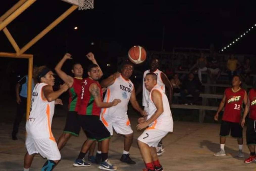 El partido se disputó la noche del jueves 9 de mayo en la ciudad de Puerto Cortés.