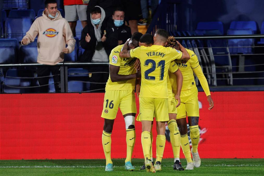 Tras la salida de Antony Lozano, el Villarreal se volcó al ataque y pudo empatar el juego con anotaciones de Boulaye Dia y Danjuma en los minutos 80 y 95.