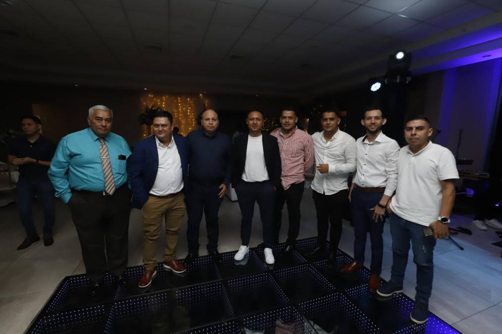 Juan Mejía, Carlos Abudeye, Carlos Díaz, José Amador, Arnold Guzmán, César Perdomo, Abner Ortíz y Roberto Villeda