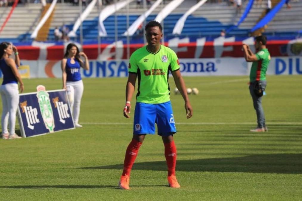 Deybi Flores: Saldrá del equipo titular por lo que no estará de inicio ante el Vida. Su puesto lo ocupará Jorge Álvarez.