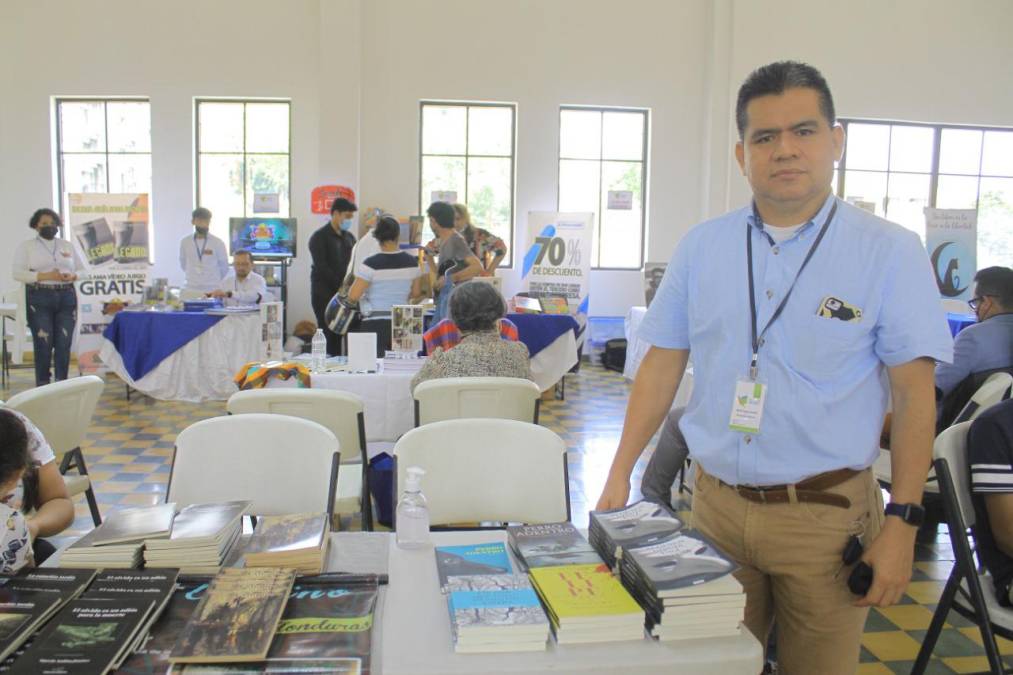 Raúl López Lemus es uno de los organizadores del evento y uno de los escritores más reconocidos en SPS.