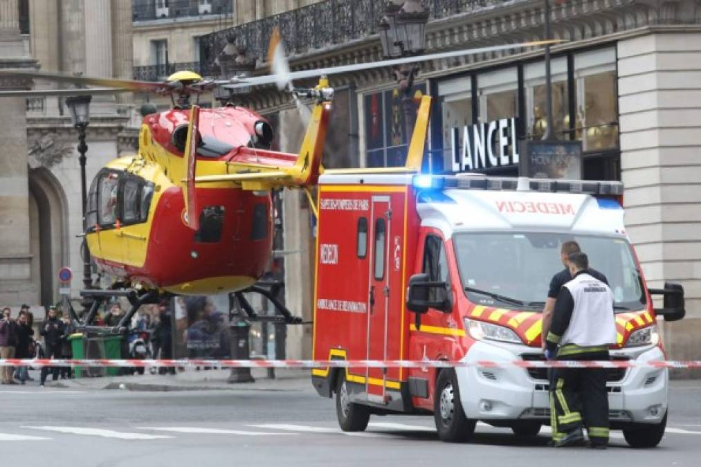 Los heridos fueron trasladados en vehículos y helicópteros hasta los hospitales.